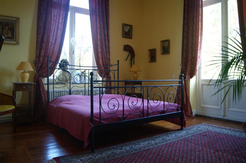 Chateau Neufays Ту Стая снимка