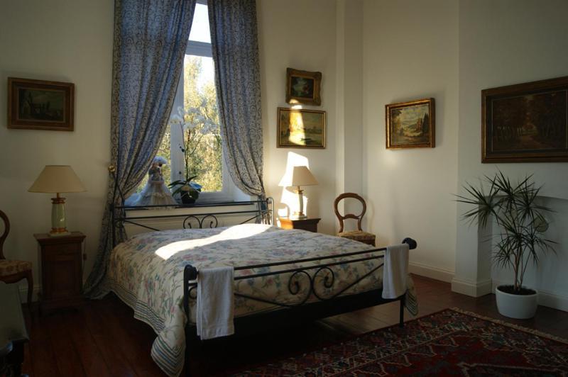 Chateau Neufays Ту Стая снимка