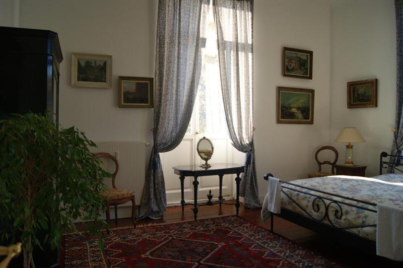 Chateau Neufays Ту Стая снимка