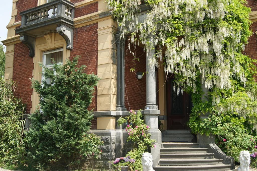 Chateau Neufays Ту Екстериор снимка