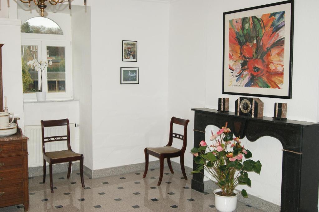 Chateau Neufays Ту Стая снимка